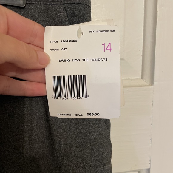 GolfLiz Liz Claiborne Golf Shorts Gray Cuffed 14 NWT Easy Care Fabric - Picture 6 of 10